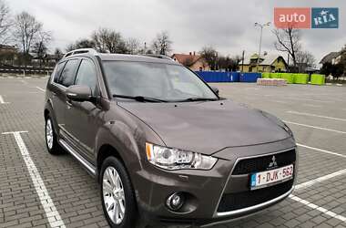 Внедорожник / Кроссовер Mitsubishi Outlander XL 2010 в Коломые