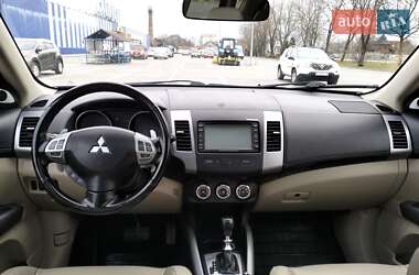 Внедорожник / Кроссовер Mitsubishi Outlander XL 2010 в Коломые