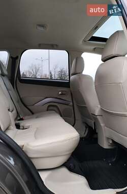 Внедорожник / Кроссовер Mitsubishi Outlander XL 2010 в Коломые