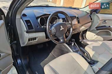 Внедорожник / Кроссовер Mitsubishi Outlander XL 2009 в Бердичеве