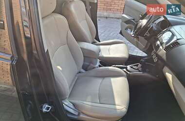 Внедорожник / Кроссовер Mitsubishi Outlander XL 2009 в Бердичеве