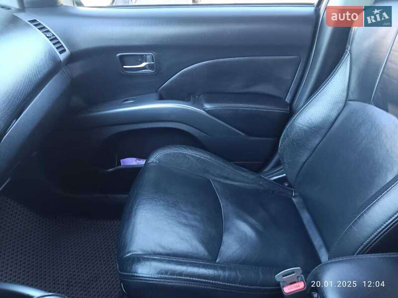 Внедорожник / Кроссовер Mitsubishi Outlander XL 2008 в Николаеве