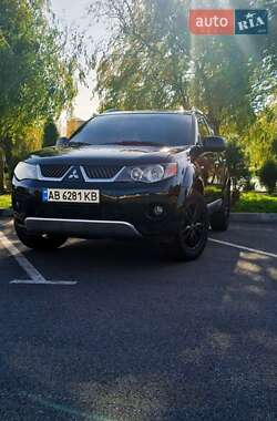 Позашляховик / Кросовер Mitsubishi Outlander XL 2007 в Хмільнику