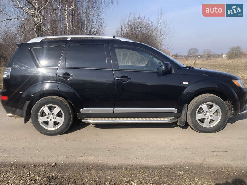 Позашляховик / Кросовер Mitsubishi Outlander XL 2008 в Рожище