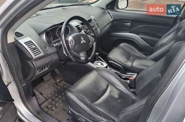 Позашляховик / Кросовер Mitsubishi Outlander XL 2008 в 
