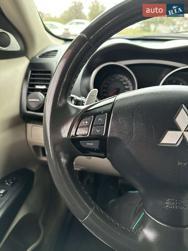 Внедорожник / Кроссовер Mitsubishi Outlander XL 2008 в Виннице