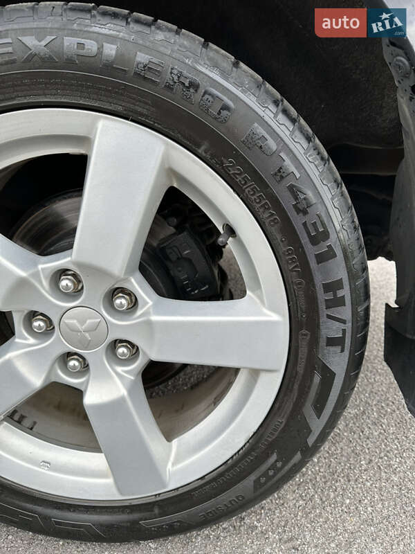 Внедорожник / Кроссовер Mitsubishi Outlander XL 2008 в Виннице