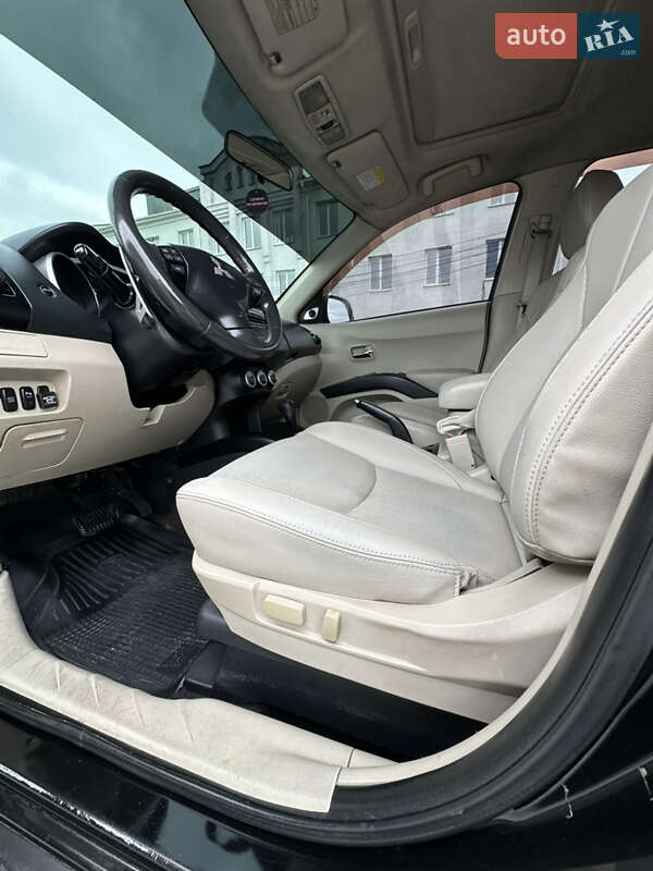 Внедорожник / Кроссовер Mitsubishi Outlander XL 2008 в Виннице