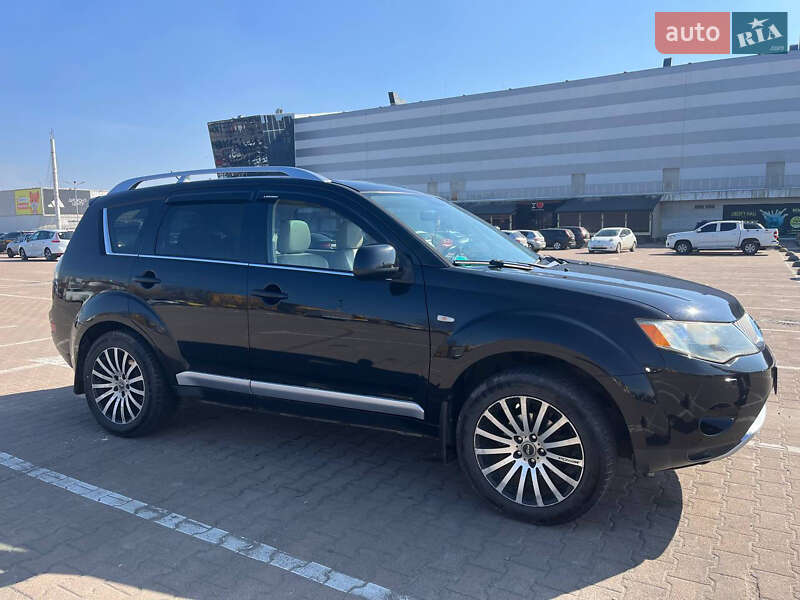 Внедорожник / Кроссовер Mitsubishi Outlander XL 2008 в Романове