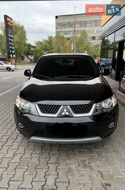 Внедорожник / Кроссовер Mitsubishi Outlander XL 2009 в Первомайске