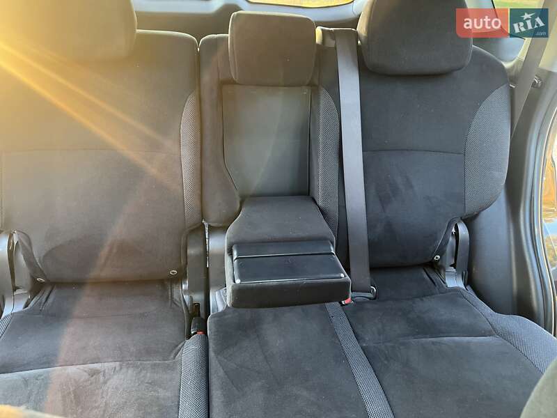 Внедорожник / Кроссовер Mitsubishi Outlander XL 2008 в Житомире
