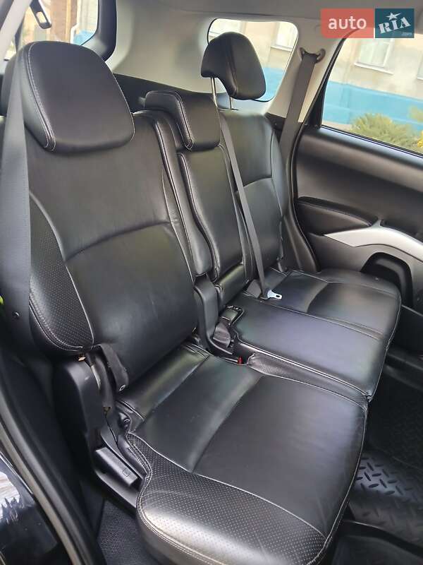 Внедорожник / Кроссовер Mitsubishi Outlander XL 2008 в Сумах