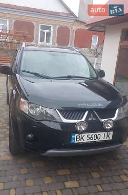 Позашляховик / Кросовер Mitsubishi Outlander XL 2008 в 