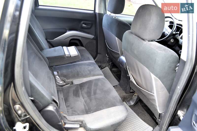 Внедорожник / Кроссовер Mitsubishi Outlander XL 2008 в Киеве