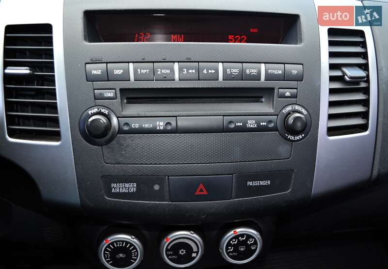 Внедорожник / Кроссовер Mitsubishi Outlander XL 2008 в Киеве