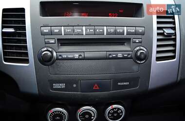 Внедорожник / Кроссовер Mitsubishi Outlander XL 2008 в 