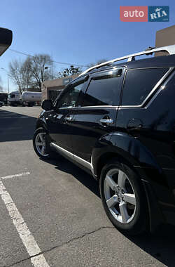 Внедорожник / Кроссовер Mitsubishi Outlander XL 2007 в 