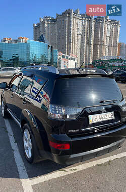 Позашляховик / Кросовер Mitsubishi Outlander XL 2008 в 