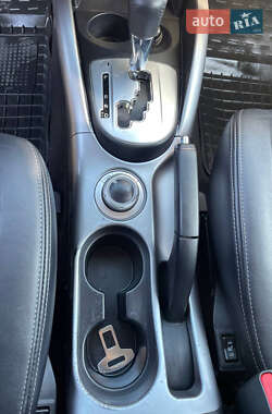 Позашляховик / Кросовер Mitsubishi Outlander XL 2008 в 