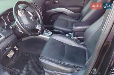 Внедорожник / Кроссовер Mitsubishi Outlander XL 2012 в 