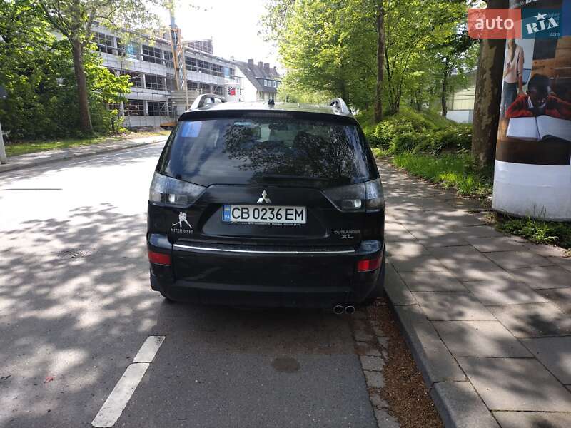 Внедорожник / Кроссовер Mitsubishi Outlander XL 2008 в Чернигове