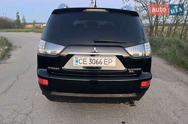 Позашляховик / Кросовер Mitsubishi Outlander XL 2010 в 