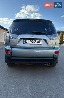 Позашляховик / Кросовер Mitsubishi Outlander XL 2007 в 