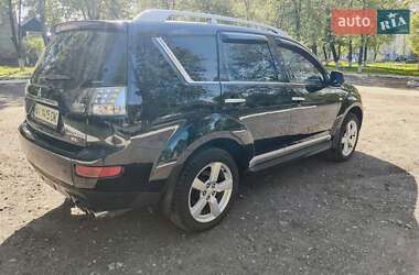 Позашляховик / Кросовер Mitsubishi Outlander XL 2009 в Чернігові