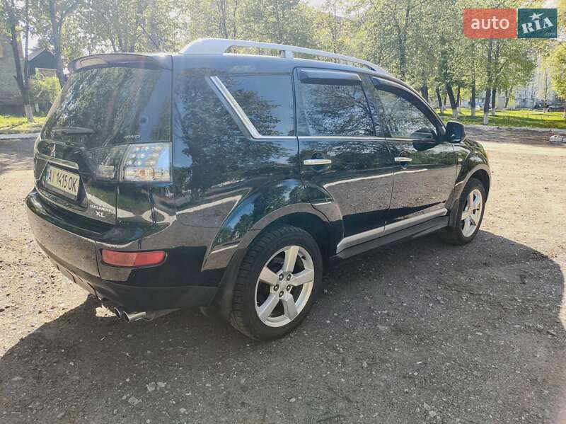 Позашляховик / Кросовер Mitsubishi Outlander XL 2009 в Чернігові