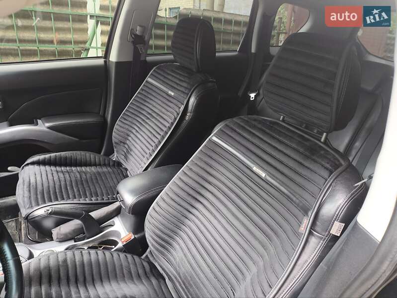 Позашляховик / Кросовер Mitsubishi Outlander XL 2007 в Дніпрі