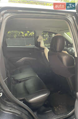 Внедорожник / Кроссовер Mitsubishi Outlander XL 2008 в 