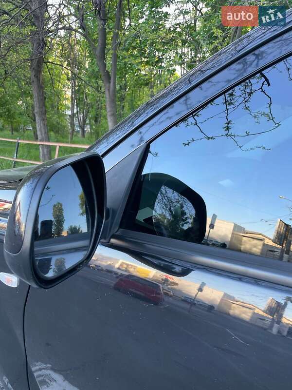 Внедорожник / Кроссовер Mitsubishi Outlander XL 2009 в 