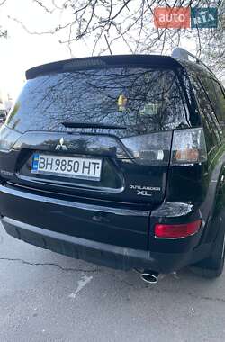 Внедорожник / Кроссовер Mitsubishi Outlander XL 2009 в 