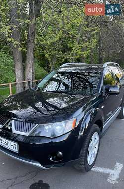 Внедорожник / Кроссовер Mitsubishi Outlander XL 2009 в 