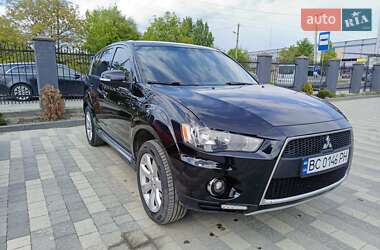 Внедорожник / Кроссовер Mitsubishi Outlander XL 2011 в Харькове