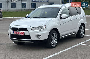 Внедорожник / Кроссовер Mitsubishi Outlander XL 2010 в 