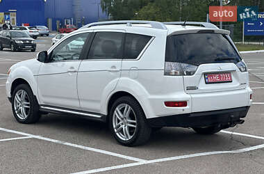 Внедорожник / Кроссовер Mitsubishi Outlander XL 2010 в 