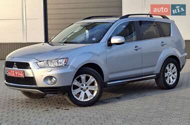 Позашляховик / Кросовер Mitsubishi Outlander XL 2012 в Калуші