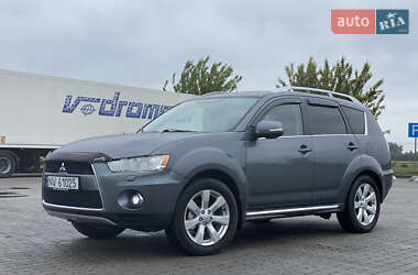 Внедорожник / Кроссовер Mitsubishi Outlander XL 2009 в 