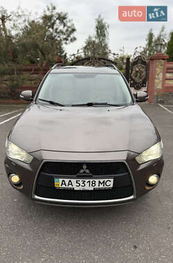 Внедорожник / Кроссовер Mitsubishi Outlander XL 2012 в 
