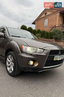 Внедорожник / Кроссовер Mitsubishi Outlander XL 2012 в 