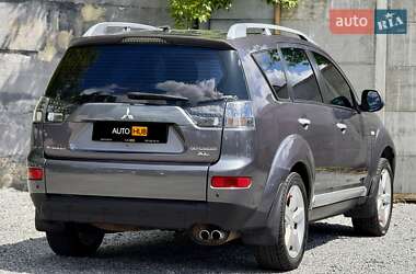 Позашляховик / Кросовер Mitsubishi Outlander XL 2008 в 