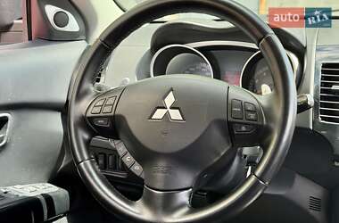 Позашляховик / Кросовер Mitsubishi Outlander XL 2008 в 