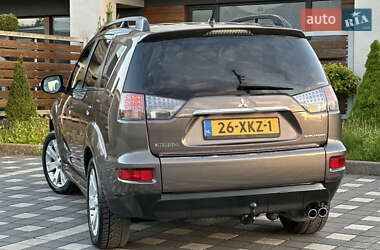 Внедорожник / Кроссовер Mitsubishi Outlander XL 2011 в 