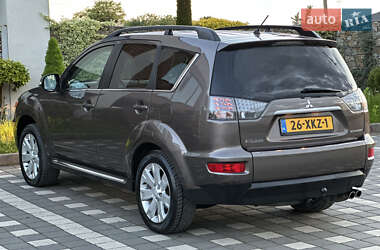 Внедорожник / Кроссовер Mitsubishi Outlander XL 2011 в 