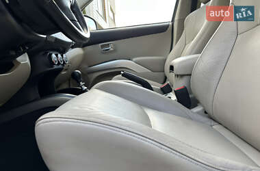 Внедорожник / Кроссовер Mitsubishi Outlander XL 2011 в 