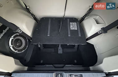 Внедорожник / Кроссовер Mitsubishi Outlander XL 2011 в 