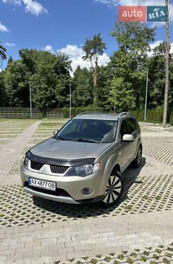Внедорожник / Кроссовер Mitsubishi Outlander XL 2008 в Харькове