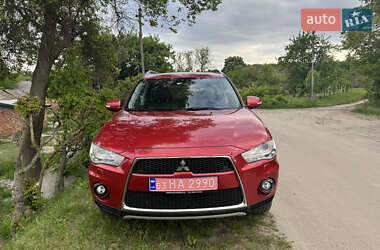 Позашляховик / Кросовер Mitsubishi Outlander XL 2011 в 