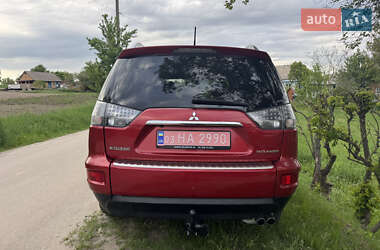 Позашляховик / Кросовер Mitsubishi Outlander XL 2011 в 